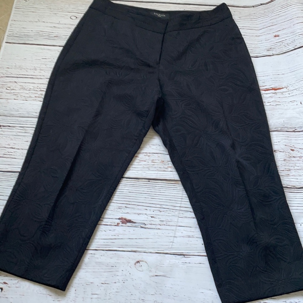 TALBOTS Black Embossed Capri Length Pants 12P